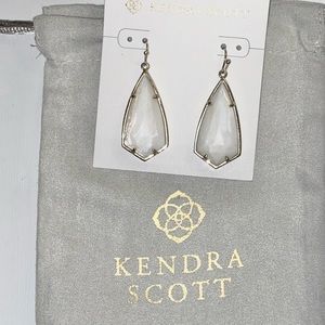 Kendra Scott Mother of Pearl Carla earrings